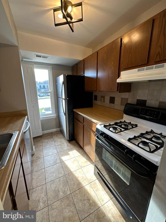 Photo - 25141 Tralee Ct