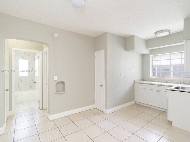 Photo - 7635 Dickens Ave Unit 8