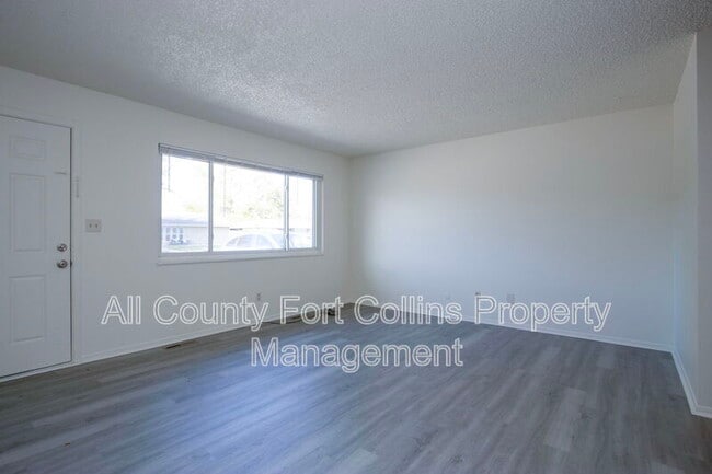 Photo - 1718 Larch St Unit 2