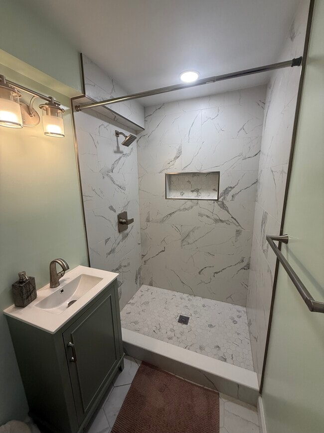 Building Photo - 8325 Wesleyan St Unit 8325 Wesleyan St.