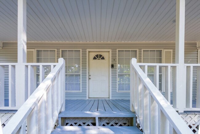 Photo - Stylish, Spacious & Updated! Don’t Miss Th...