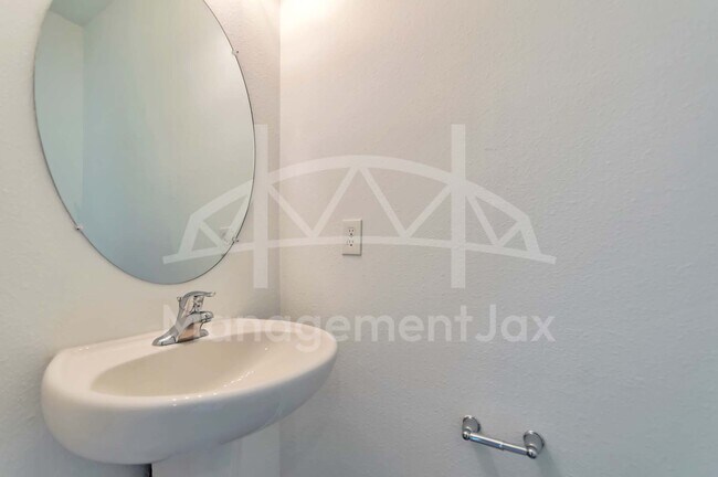 Photo - 8330 Zenith Cir