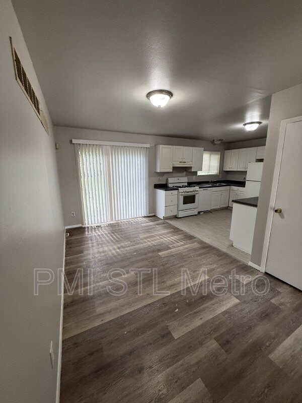 Photo - 10435 Castle Dr