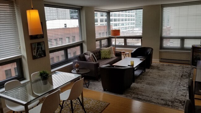 Photo - 440 N Wabash Ave Unidad 1005