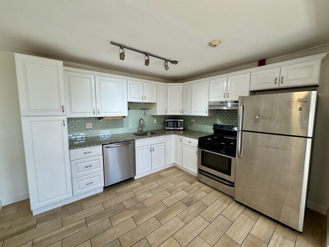 Photo - 120 Spruce St Unit 15