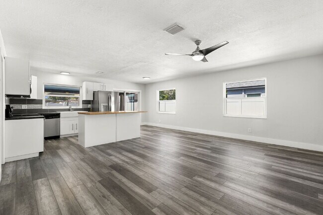Photo - Home For Rent in Fortuna Park WITH A POOL!