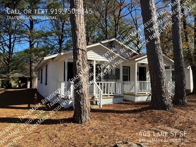 Photo - 405 Lane St SE