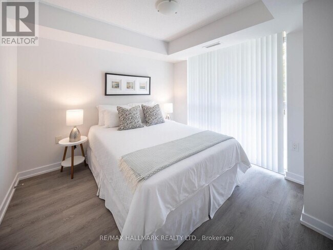 Photo - 132 Berkeley St Unit 1004