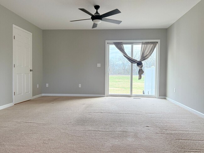 Photo - Spacious 3-Bedroom Townhome with Prime Route 13 Access