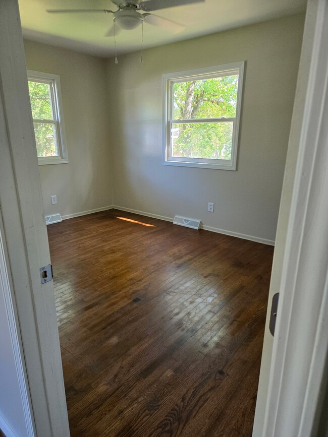 Photo - 28 Edgemont Dr