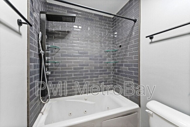 Building Photo - 7616 La Mesita Ct