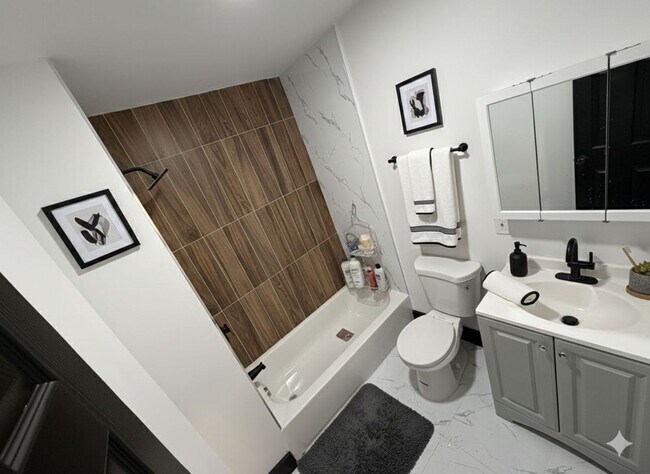 Photo - 910 S 18th St Unit 910 S 18th #1