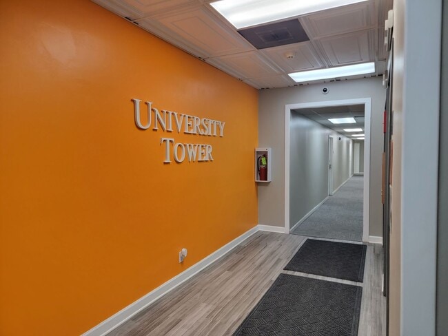 Photo - Knoxville 37916 - Studio condo - Within walking distance to University of Tennessee and Ft Sander...