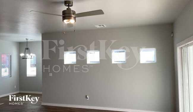 Photo - 504 NW 183rd St