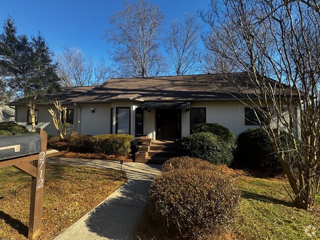 Building Photo - 2712 Merry Oaks Trail Rental