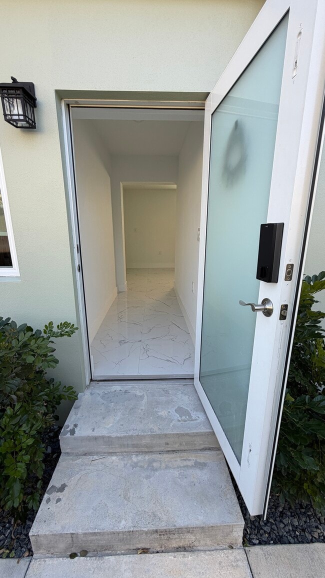 Photo - 560 SE 6th St