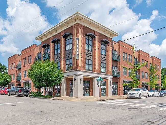 Building Photo - 1015 Fatherland St Unit 311