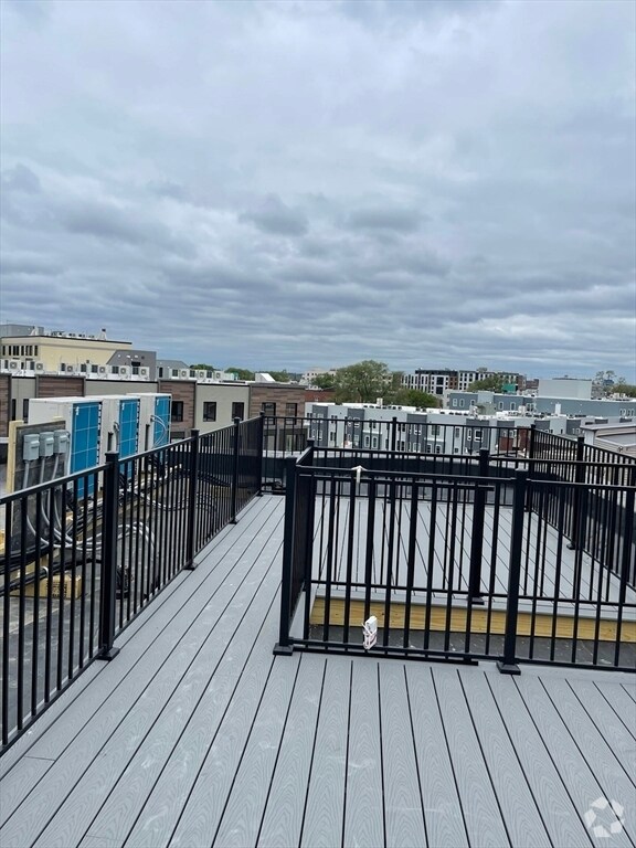 Building Photo - 78 Gates St Unit 5 Rental