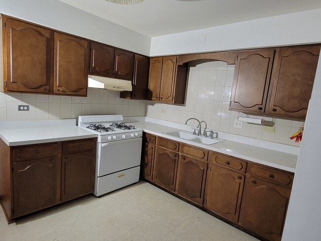 Photo - 843 Heritage Dr