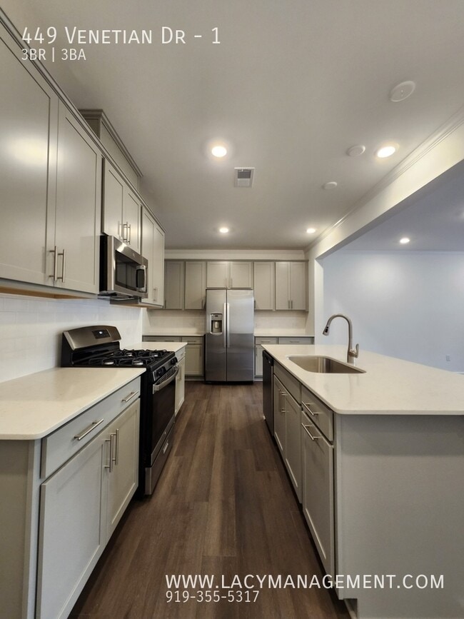 Photo - 449 Venetian Dr