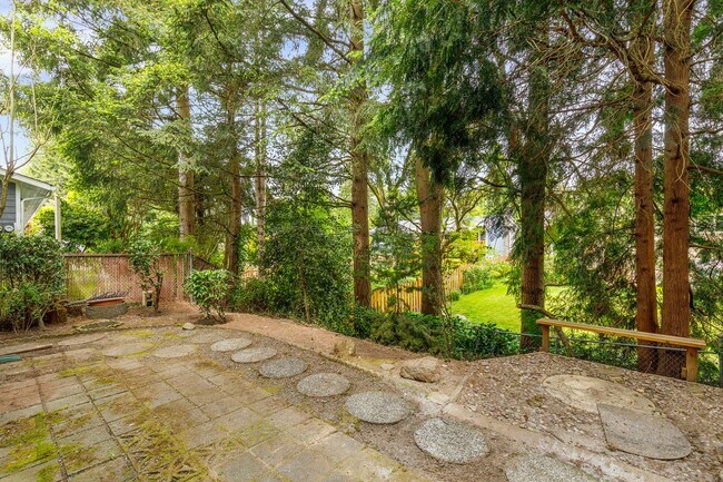 Photo - Great 2 bed 1 bath Condo in Woodridge of B... Unit C