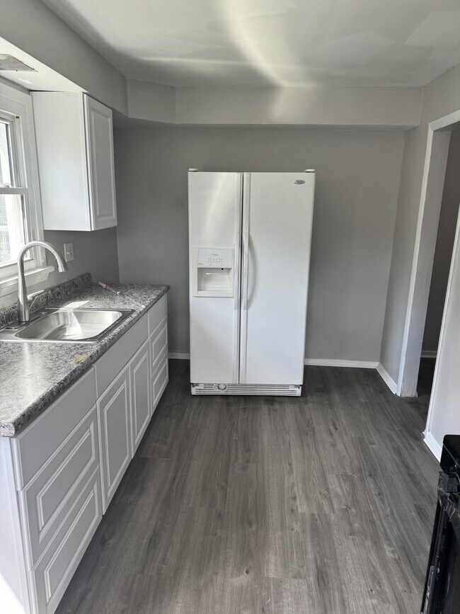 Photo - 125 Clinton Ave