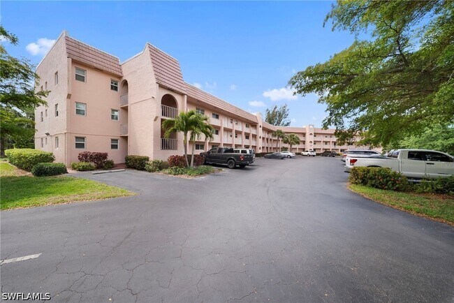 400 Forest Lakes Blvd Unidad 204