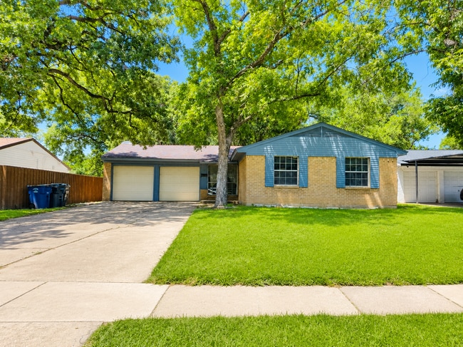 Building Photo - 6811 Marla Dr