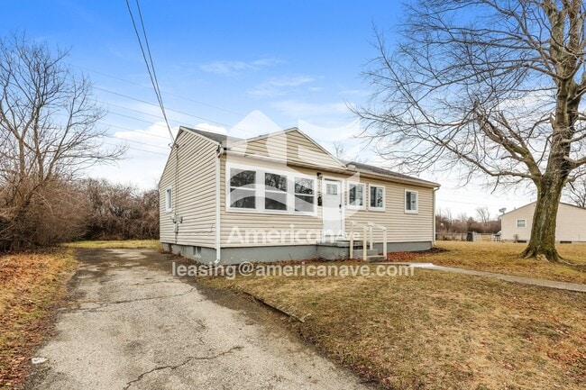 Photo - 1597 Courter St