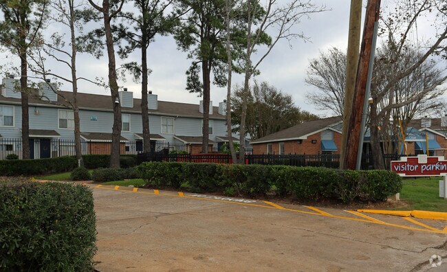 Photo - Breckenridge Court