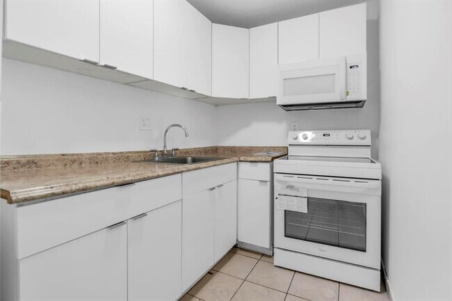 Photo - 4801 NW 7th St Unit 503-16