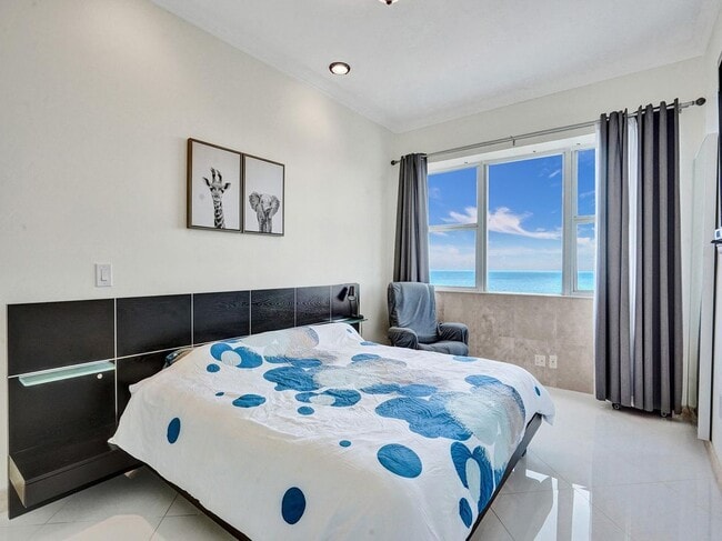Photo - 3180 S Ocean Dr Unit 1709