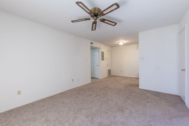 Photo - Southpoint Apartments