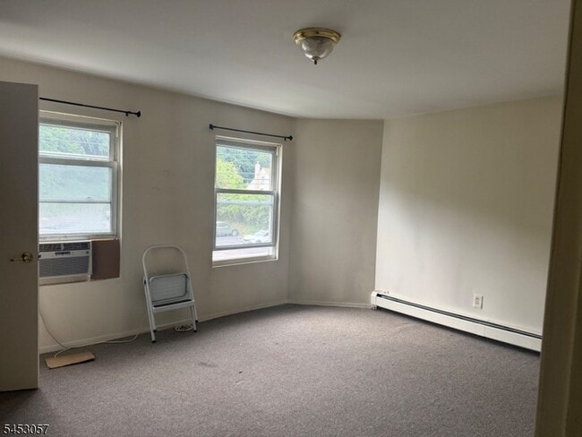 Photo - 96 Walnut St