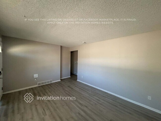 Photo - 1284 Ember St