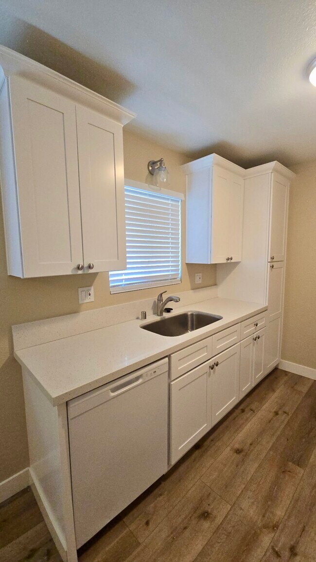 Photo - 555 E Lemon Ave Unit 1