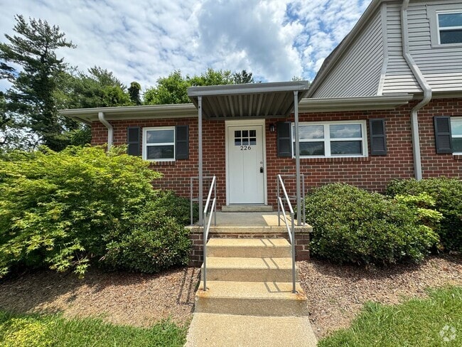 Building Photo - 226 Mayberry Ave Unit 226 Rental