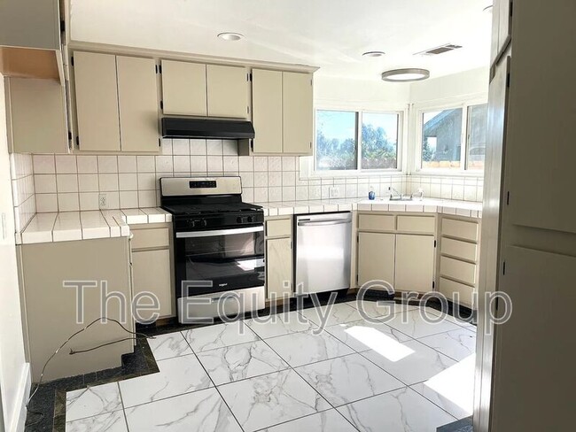 Photo - 303 Riverside Dr