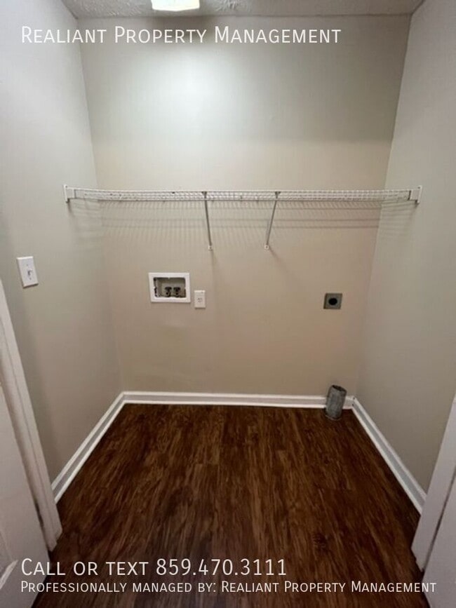 Photo - 301 Parker Pl