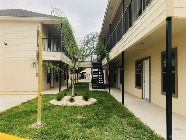 Building Photo - 13 Magdalena St Unit 10