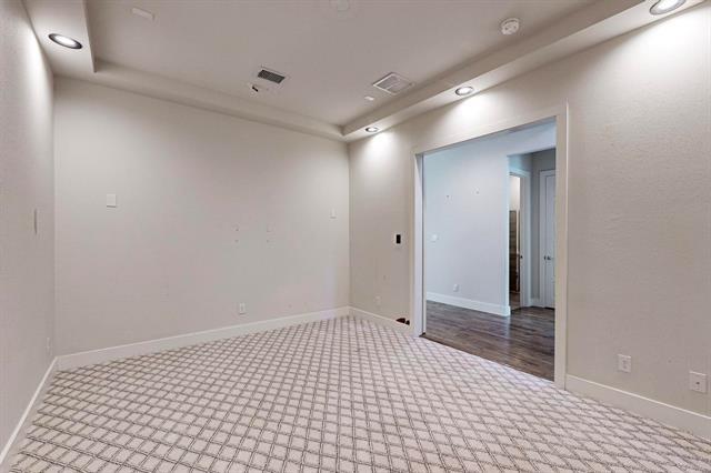 Photo - 691 Meandering Ln