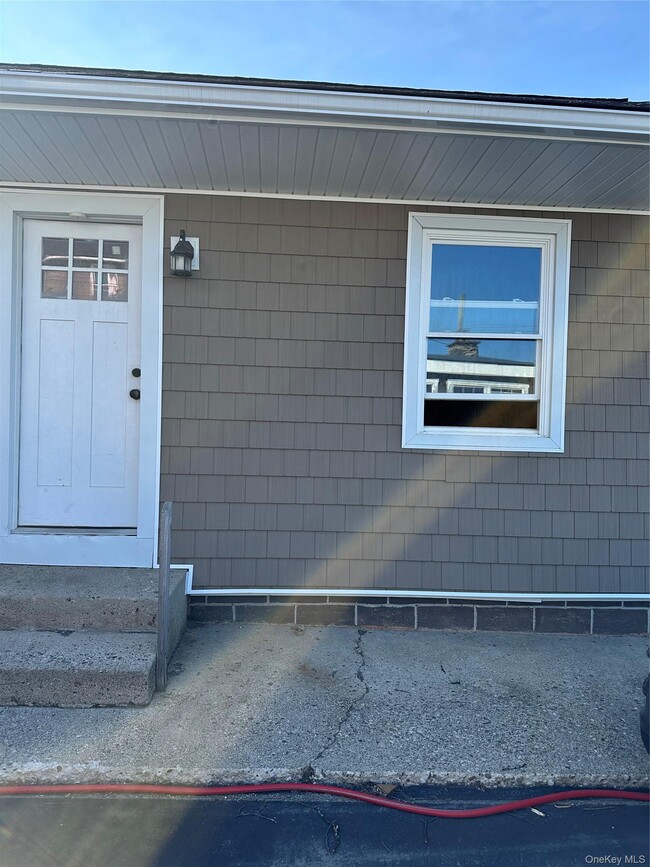 Building Photo - 1853 NY-284 Unit 1845-3