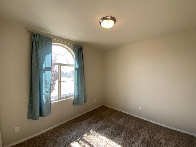 Photo - 4 Bedroom Single Story Home Available Near...