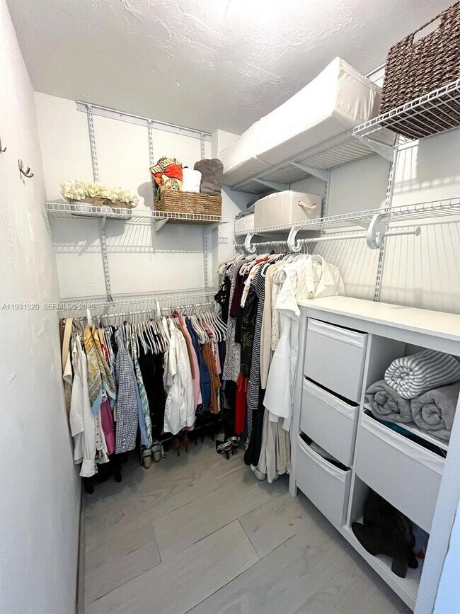 Photo - 1470 NE 125th Terrace Unidad 504