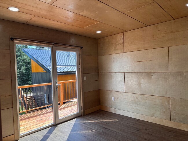 Photo - 1149 Virginia Lynn Wy