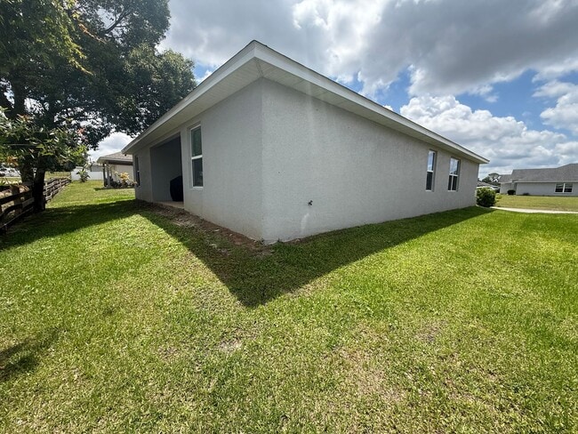 Photo - NOT AVAILABLE UNTIL MID JULY St. James Park - North Ocala / 4/2/2 1820 sqft