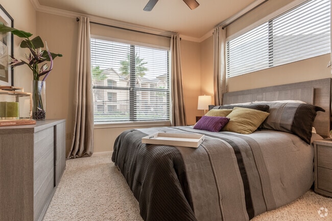 2 Br, Bedroom