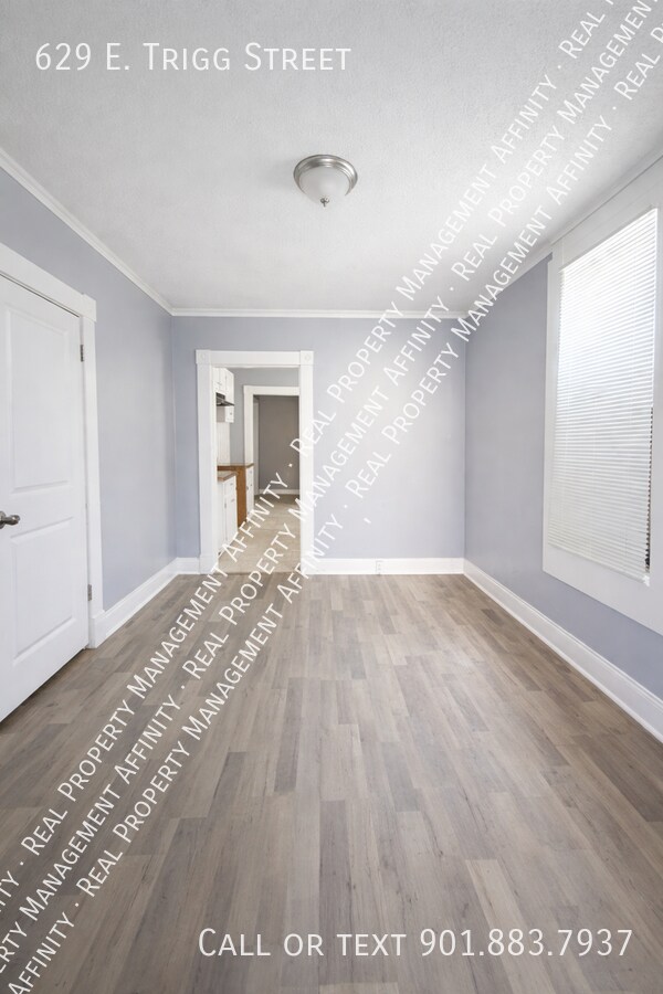 Photo - 629 E Trigg Ave