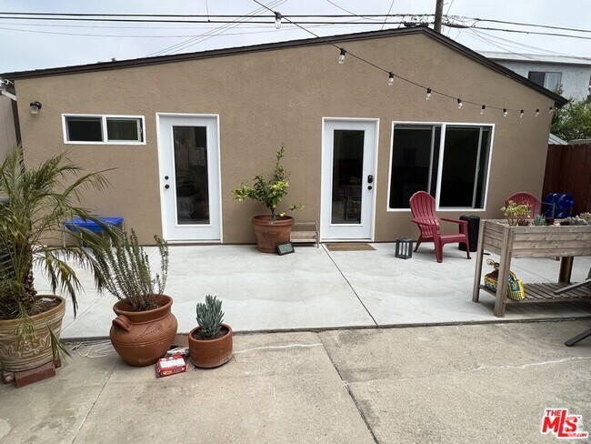 Building Photo - 12512 Rubens Ave Rental