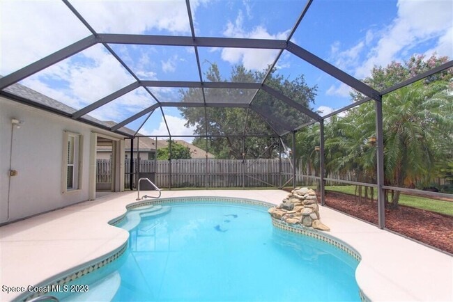Photo - 1648 Kestrel Ct